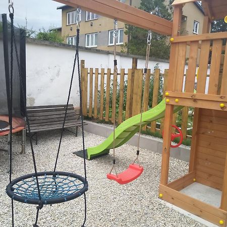 Apartmany Nezarka A Privatni Wellness Jindrichuv Hradec Exterior photo