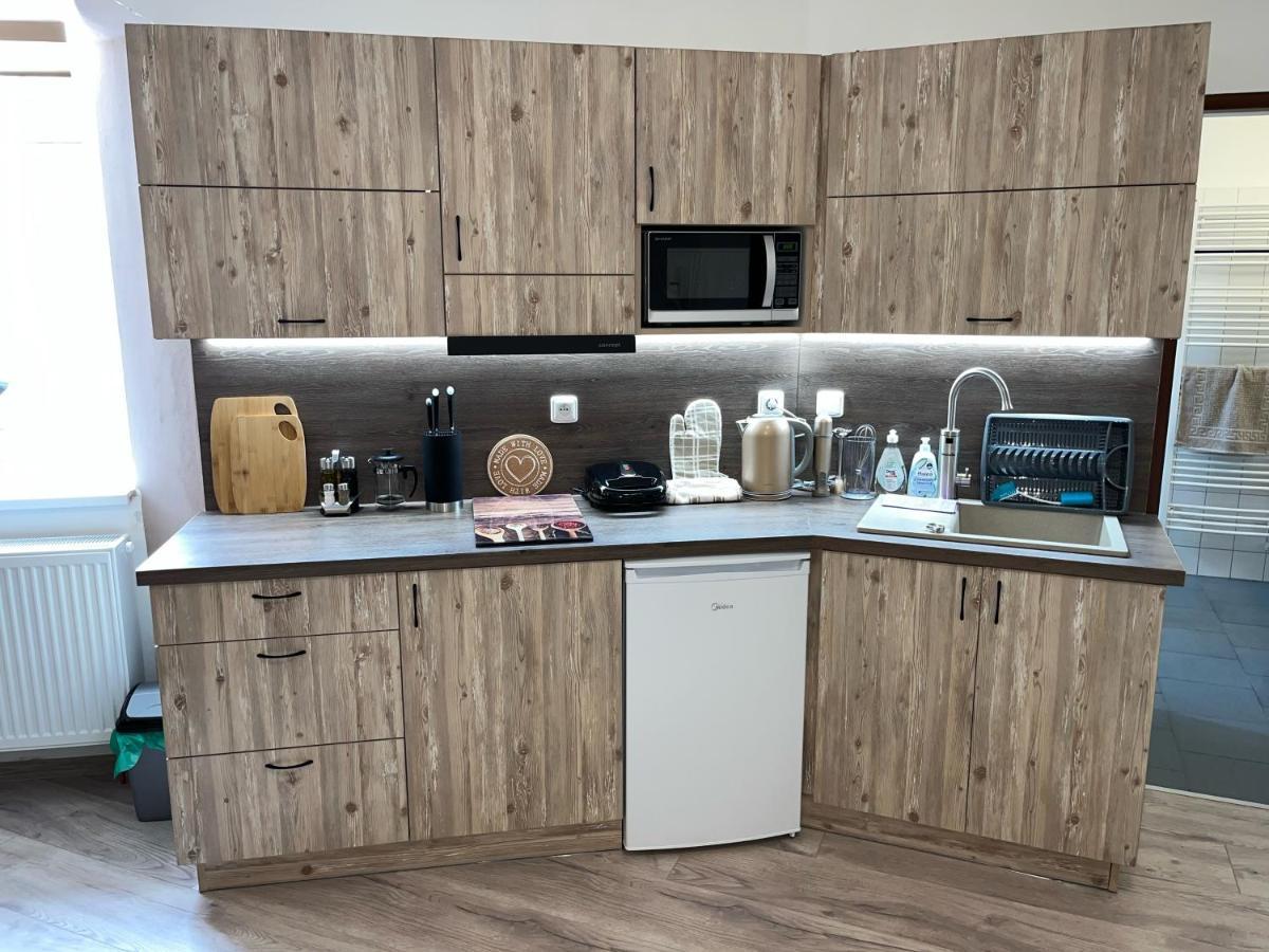 Apartmany Nezarka A Privatni Wellness Jindrichuv Hradec Exterior photo