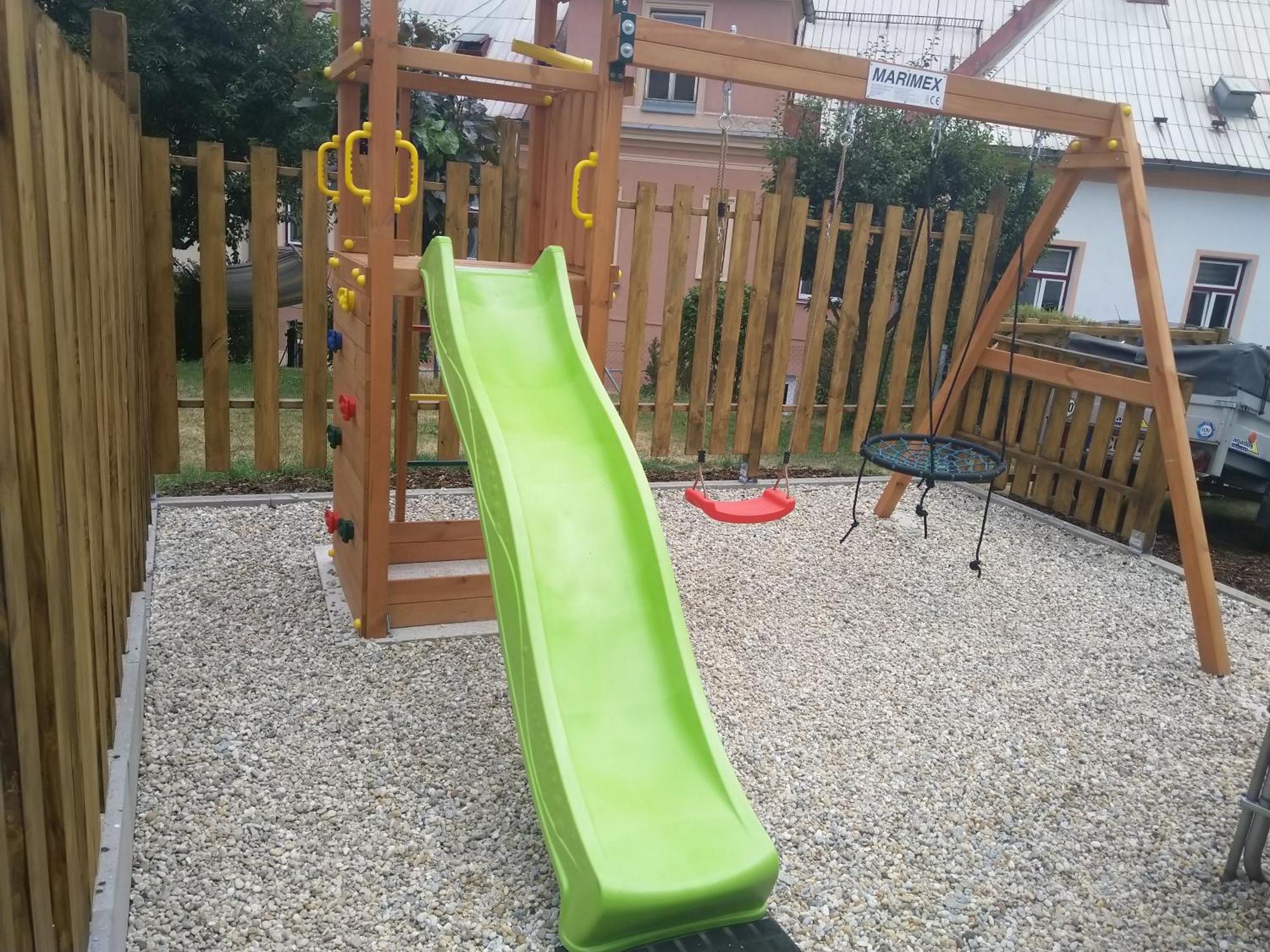 Apartmany Nezarka A Privatni Wellness Jindrichuv Hradec Exterior photo