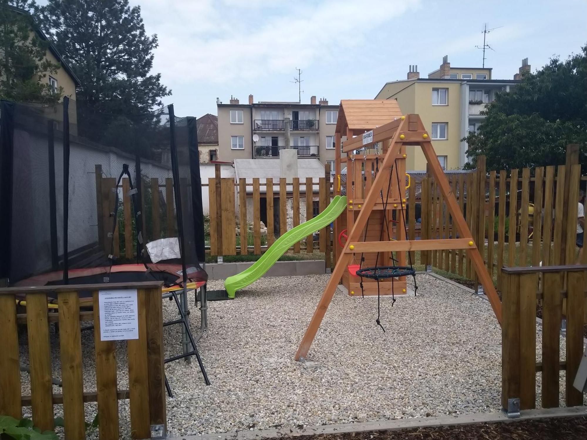 Apartmany Nezarka A Privatni Wellness Jindrichuv Hradec Exterior photo